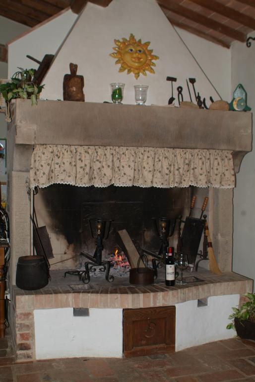 Agriturismo Podere Alberese Asciano Zewnętrze zdjęcie