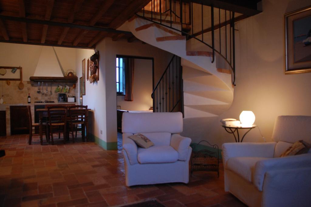 Agriturismo Podere Alberese Asciano Pokój zdjęcie